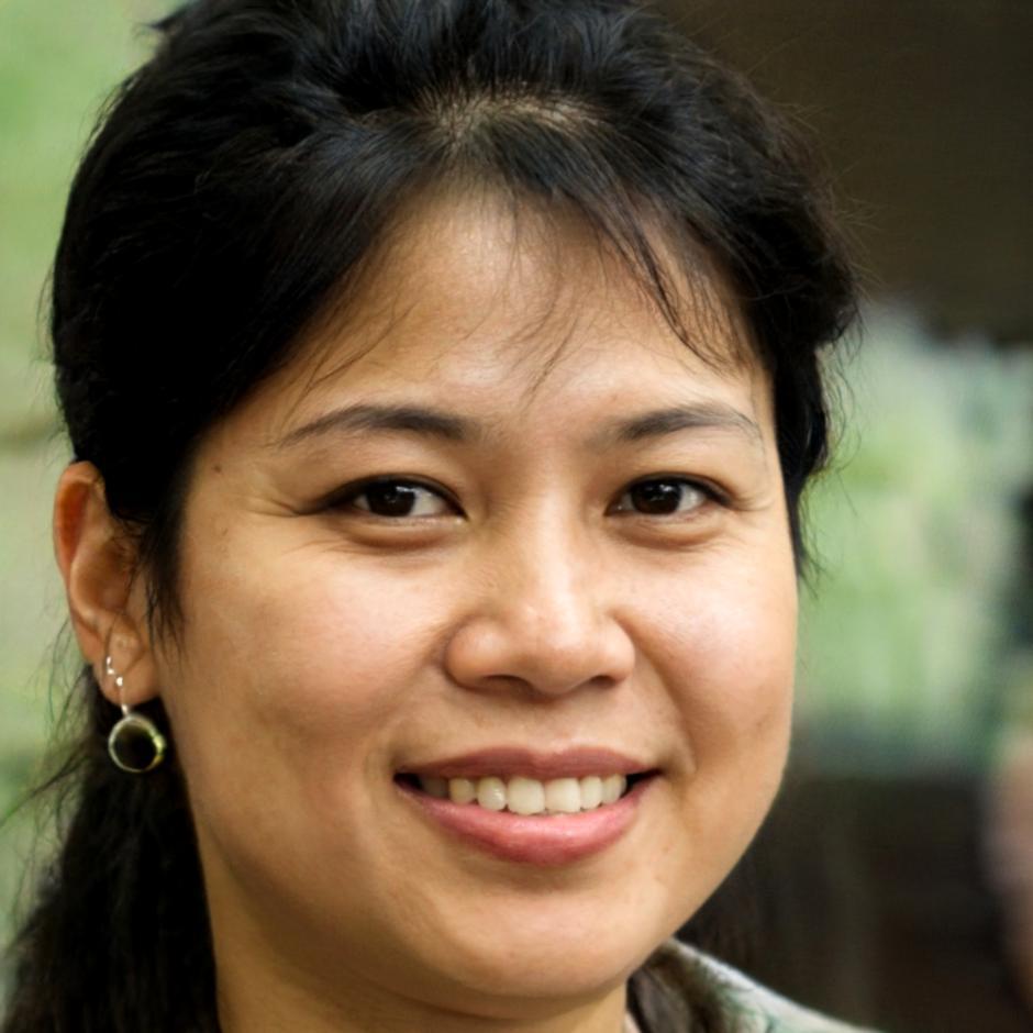 Teilnehmerin während konzentrierter Lernphase